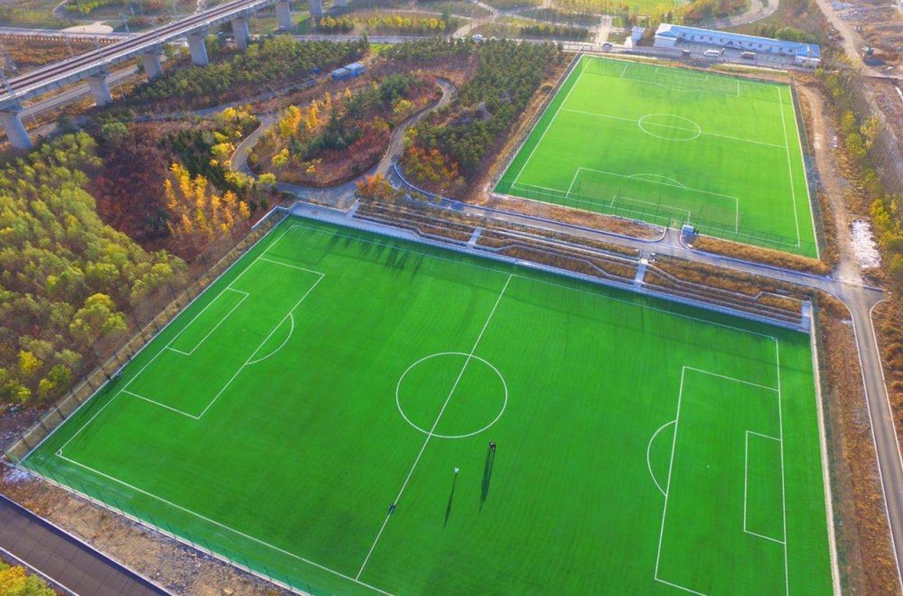 Спортивное покрытие FIFA one star на футбольном поле